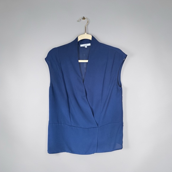RO & DE Navy Blue Sleeveless Wrap Blouse M Draped V-Neck Work Top - Picture 3 of 5